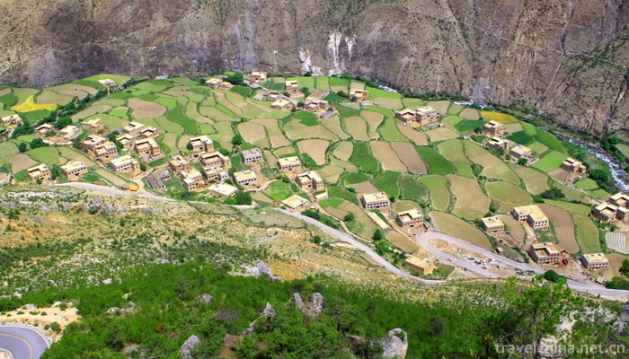Daocheng-County-8