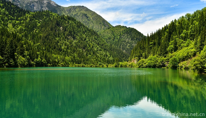 Jiuzhaigou-Valley--15