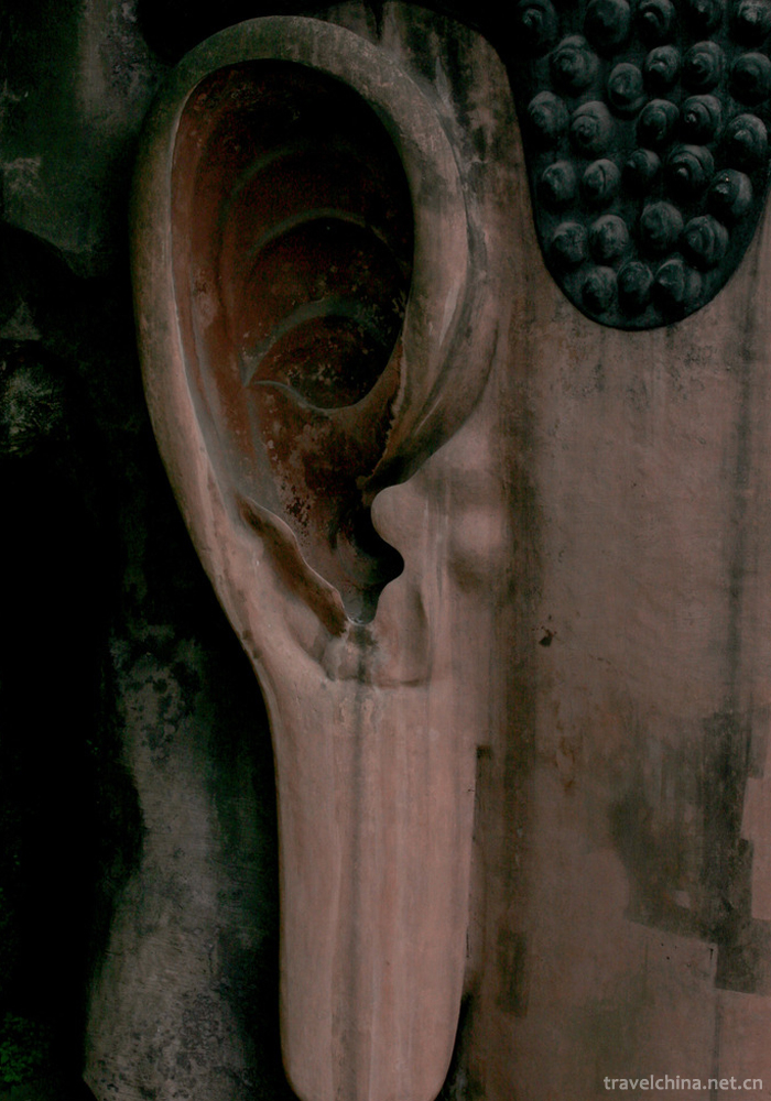 Leshan-Giant-Buddha-3