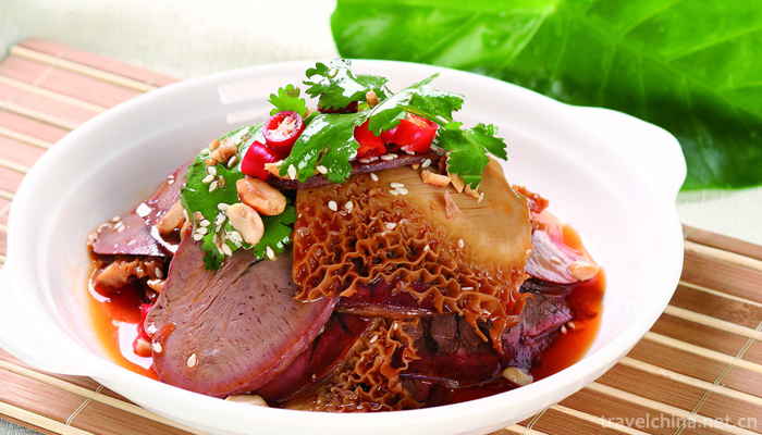 Sliced-beef-and-ox-organs-in-chili-sauce-1
