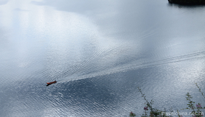 Lugu-Lake-12