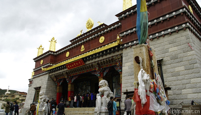 Songdan-Songzanlin-Temple-2