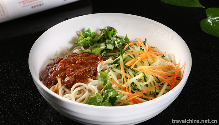 Noodles-with-Soy-Bean-Paste,Beijing-Style-6