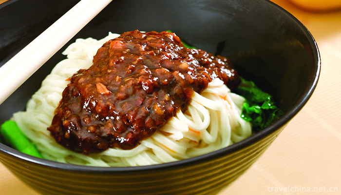 Noodles-with-Soy-Bean-Paste,Beijing-Style-5