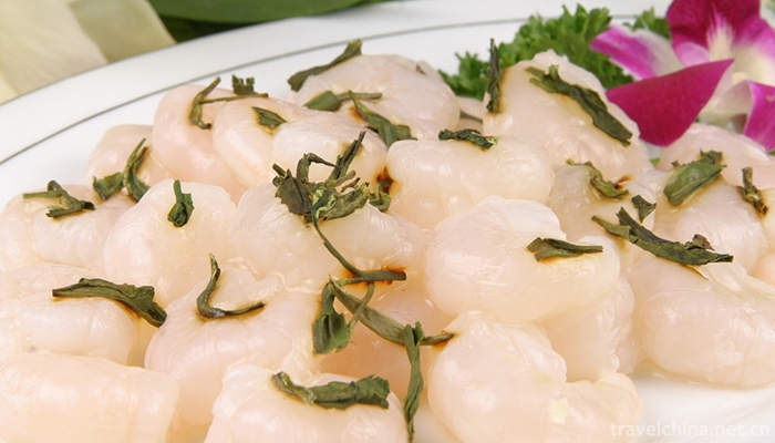 Stir-fried-Shrimps-with-Longjing-Tea-Leaves-2