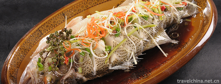 Steamed perch with scallion and black beans 