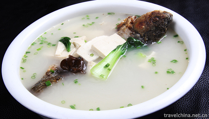 Crucian-carp-tofu-soup-2