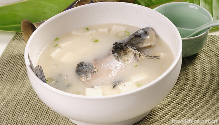 Crucian-carp-tofu-soup-8