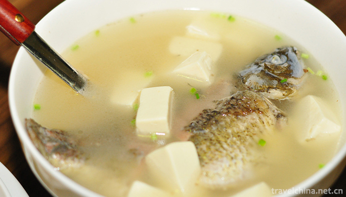 Crucian-carp-tofu-soup-5