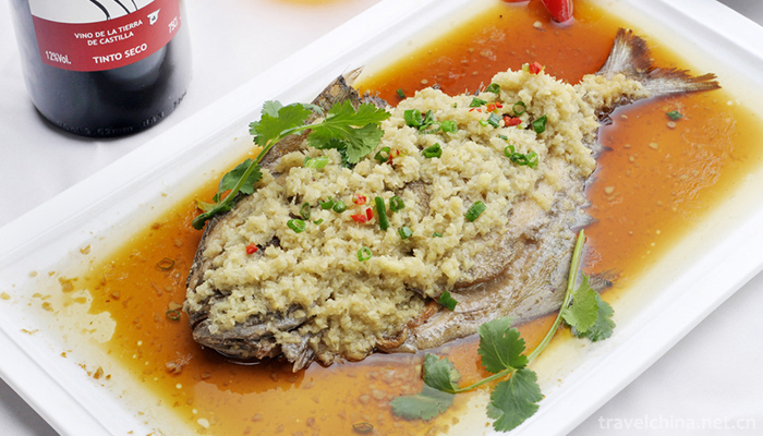 Steamed-perch-with-scallion-and-black-beans-1
