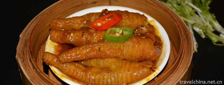 Steamed chicken feet with oyster sauce 