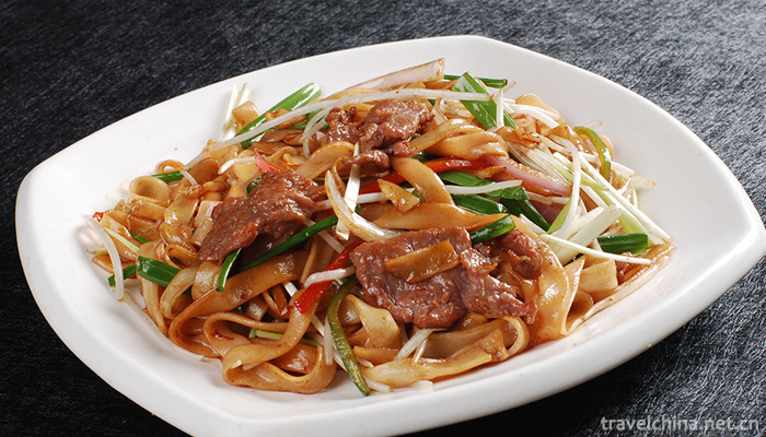 Dry-fry-rice-noodles-with-beef--2