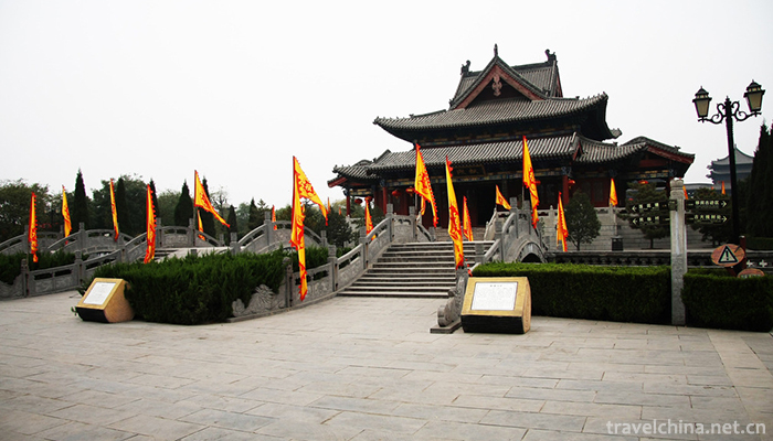 Hongtong-Dahuaishu-Ancestor-Memorial-Garden-6
