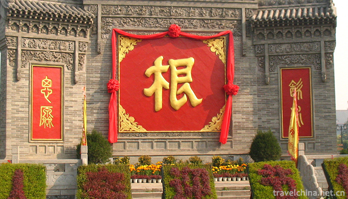 Hongtong-Dahuaishu-Ancestor-Memorial-Garden-5
