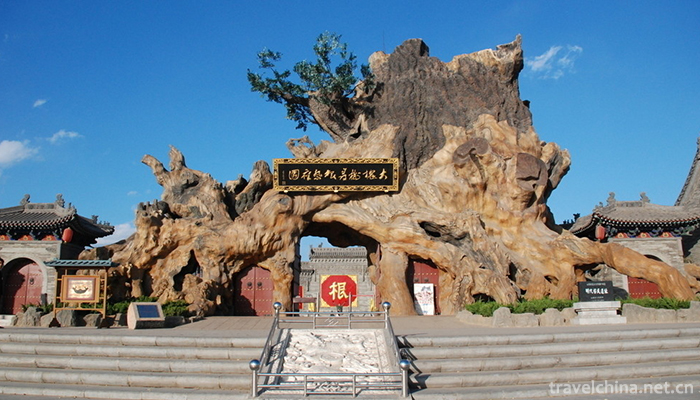 Hongtong-Dahuaishu-Ancestor-Memorial-Garden-2
