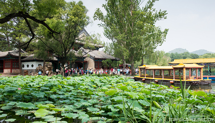 Chengde-Summer-Resort-and-its-surrounding-Temple-scenic-spot-15