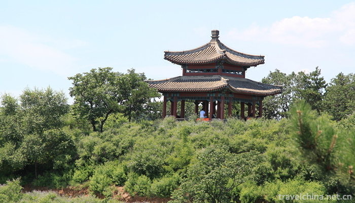 Chengde-Summer-Resort-and-its-surrounding-Temple-scenic-spot-6