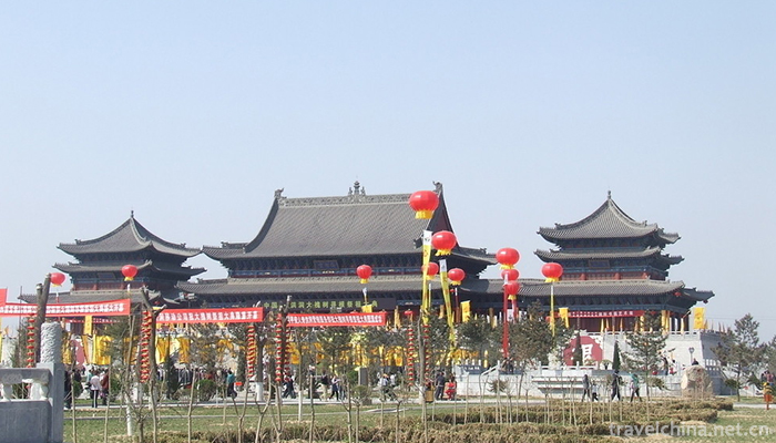Hongtong-Dahuaishu-Ancestor-Memorial-Garden-1