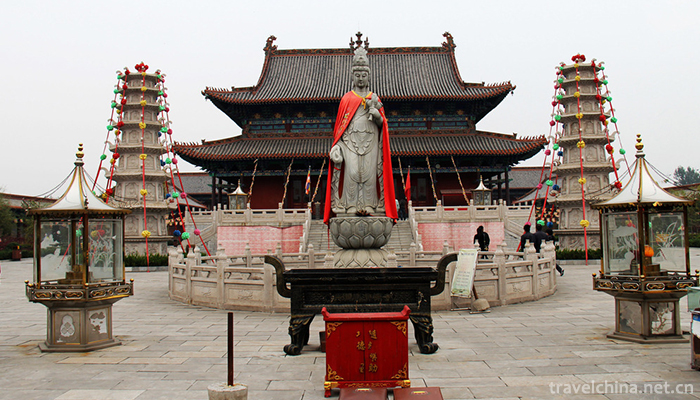 Hongtong-Dahuaishu-Ancestor-Memorial-Garden-9