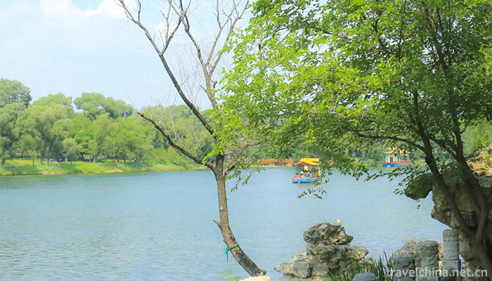 Chengde-Summer-Resort-and-its-surrounding-Temple-scenic-spot-21
