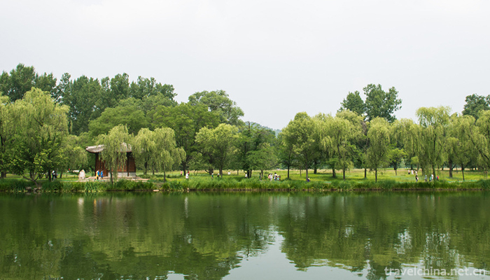 Chengde-Summer-Resort-and-its-surrounding-Temple-scenic-spot-18