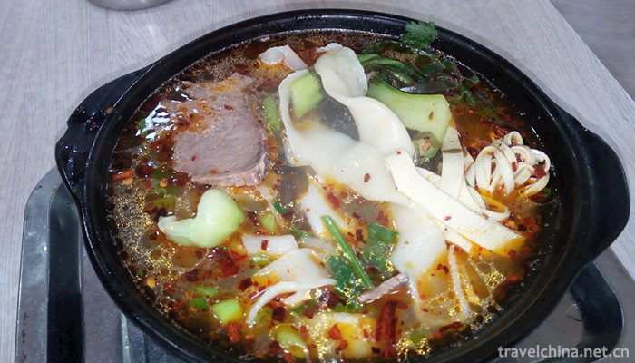 Zhengzhou-Xiao-Ji-stewed-noodles-3