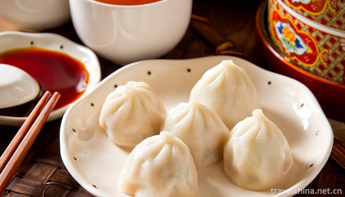 Kaifeng-soup-dumplings-3
