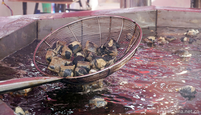 Huizhou-stinky-tofu-2