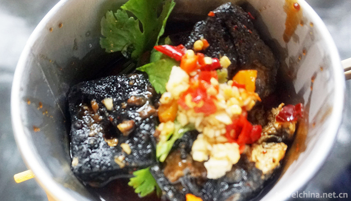 Huizhou-stinky-tofu-1