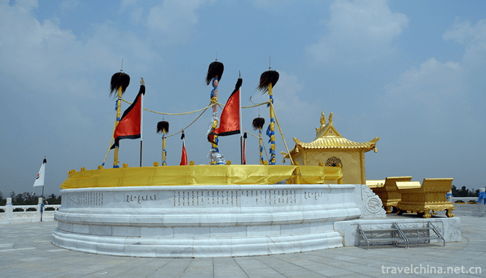 Genghis-khan-mausoleum-tourist-area-2