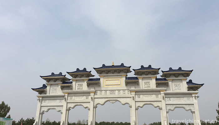 Genghis-khan-mausoleum-tourist-area-15