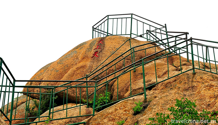 Mount-QianÃ¯Â¼Å’Qianshan-Mountain-8