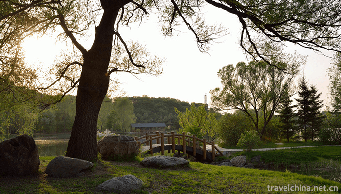 Jingyuetan-National-Scenic-Area-5