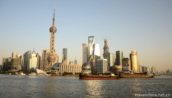 The-Oriental-Pearl-Radio-&-TV-Tower-3