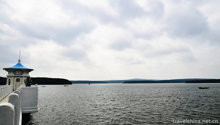Jingyuetan-National-Scenic-Area-13