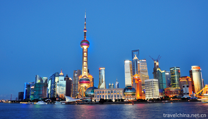 The-Oriental-Pearl-Radio-&-TV-Tower-4