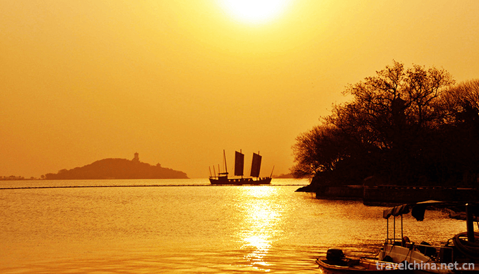 Tourist-Area-of-Wu-Taihu-Lake-in-Suzhou-2