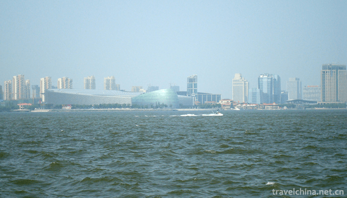 Jinji-Lake-2