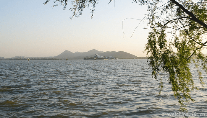 Yunlong-Lake-5
