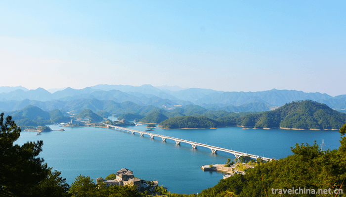 Thousand-Islet-Lake-Qiandaohu-Scenic-Area-12
