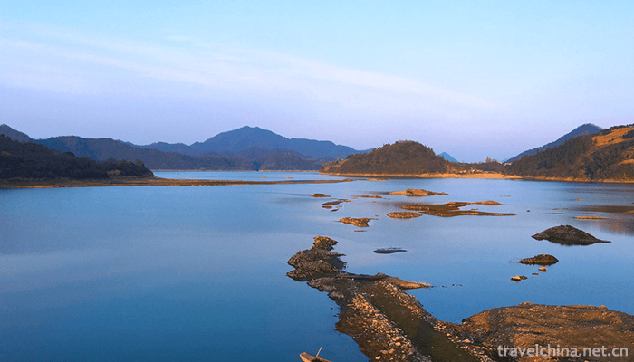 Thousand-Islet-Lake-Qiandaohu-Scenic-Area-11