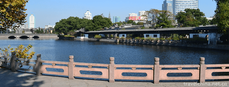 Tianyi Pavilion and Yuehu Lake Scenic Area 