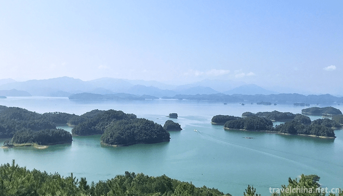 Thousand-Islet-Lake-Qiandaohu-Scenic-Area-1