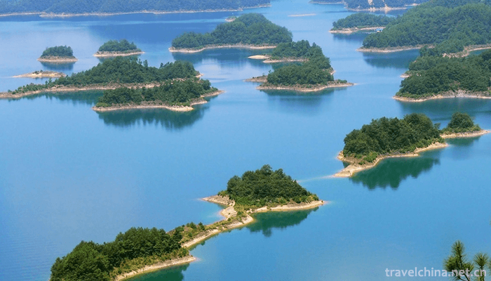 Thousand-Islet-Lake-Qiandaohu-Scenic-Area-8