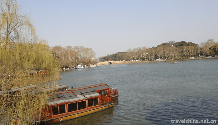 West-Lake-Scenic-Spot-in-Hangzhou-10