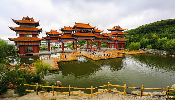Huaxia-City-Tourist-Scenic-Spot-10