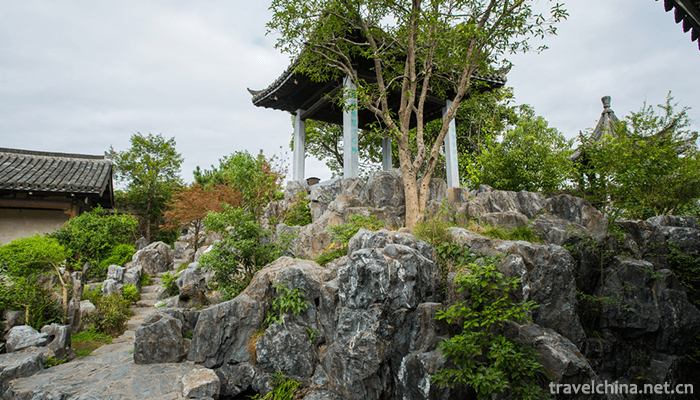 Ancient-Huizhou-Cultural-Tourism-Zone-8