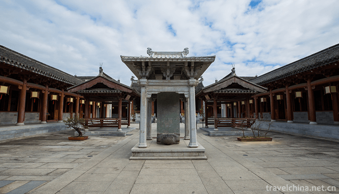 Ancient-Huizhou-Cultural-Tourism-Zone-7