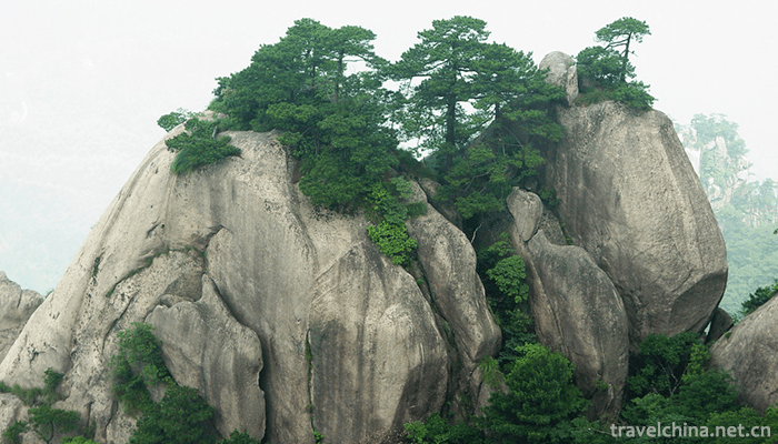 Mount-Jiuhua-Scenic-Area-2