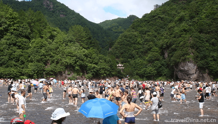 Baishuiyang-Yuanyangxi-Tourist-Area-1